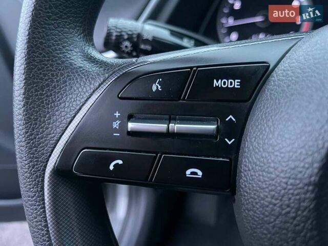 Серый Хендай Соната, объемом двигателя 2.5 л и пробегом 95 тыс. км за 16990 $, фото 18 на Automoto.ua