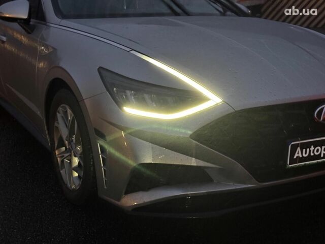 Серый Хендай Соната, объемом двигателя 2.5 л и пробегом 46 тыс. км за 19390 $, фото 3 на Automoto.ua