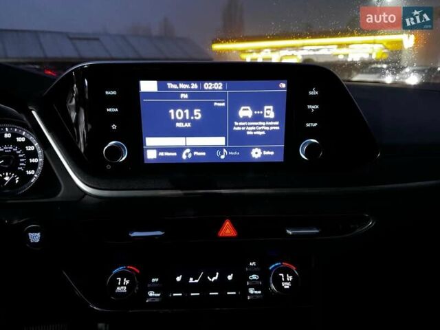 Серый Хендай Соната, объемом двигателя 2.5 л и пробегом 46 тыс. км за 19390 $, фото 18 на Automoto.ua