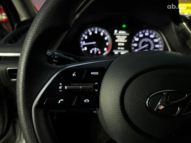 Серый Хендай Соната, объемом двигателя 2.5 л и пробегом 46 тыс. км за 19390 $, фото 16 на Automoto.ua