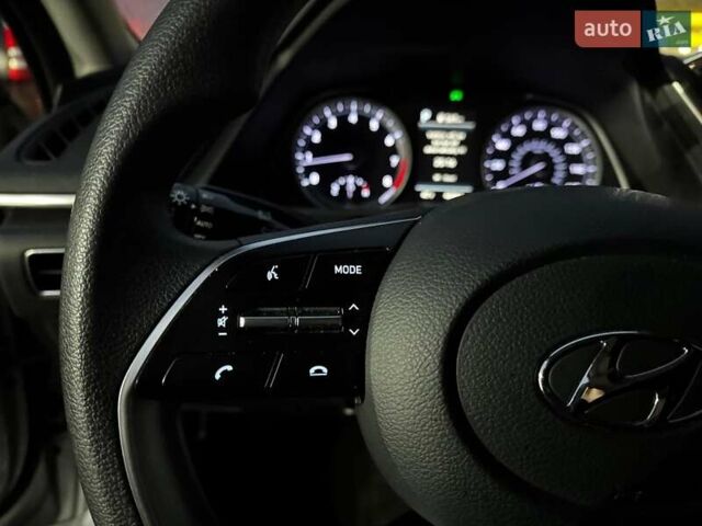 Серый Хендай Соната, объемом двигателя 2.5 л и пробегом 46 тыс. км за 19390 $, фото 16 на Automoto.ua