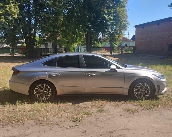 Серый Хендай Соната, объемом двигателя 2.5 л и пробегом 95 тыс. км за 18000 $, фото 9 на Automoto.ua
