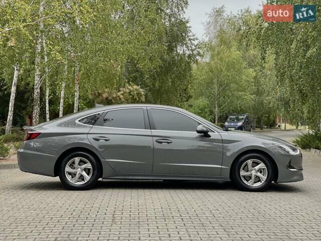 Серый Хендай Соната, объемом двигателя 2.36 л и пробегом 32 тыс. км за 17900 $, фото 15 на Automoto.ua