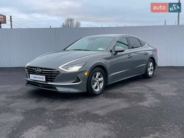 Серый Хендай Соната, объемом двигателя 2.5 л и пробегом 95 тыс. км за 16990 $, фото 3 на Automoto.ua