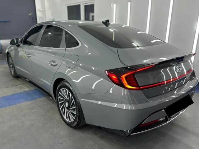 Сірий Хендай Соната, об'ємом двигуна 2 л та пробігом 68 тис. км за 15200 $, фото 4 на Automoto.ua