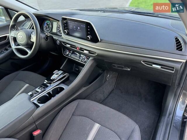 Серый Хендай Соната, объемом двигателя 2 л и пробегом 108 тыс. км за 22500 $, фото 19 на Automoto.ua