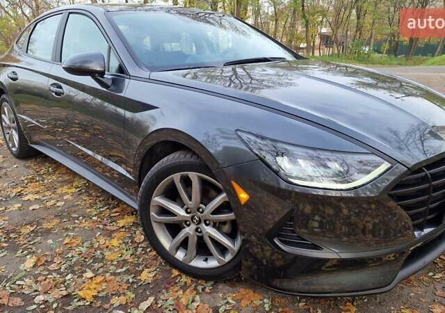 Серый Хендай Соната, объемом двигателя 2.5 л и пробегом 55 тыс. км за 17999 $, фото 7 на Automoto.ua