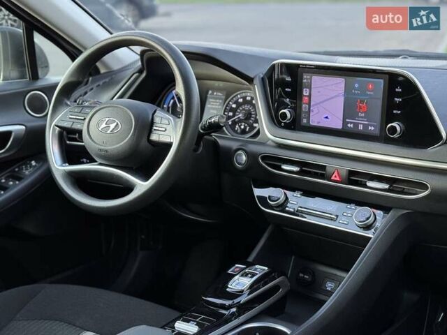 Серый Хендай Соната, объемом двигателя 2 л и пробегом 108 тыс. км за 22500 $, фото 24 на Automoto.ua
