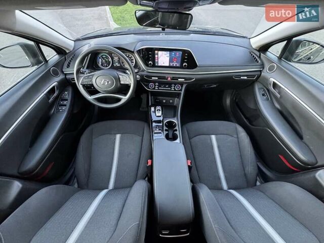 Серый Хендай Соната, объемом двигателя 2 л и пробегом 108 тыс. км за 22500 $, фото 20 на Automoto.ua