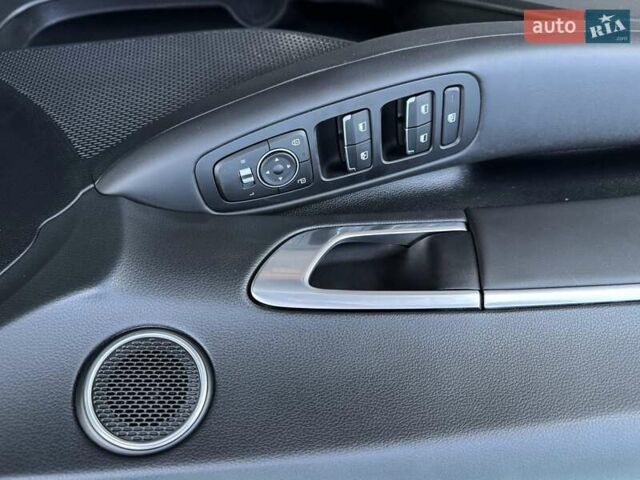 Серый Хендай Соната, объемом двигателя 2 л и пробегом 108 тыс. км за 22500 $, фото 51 на Automoto.ua