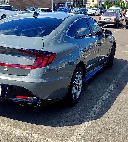 Серый Хендай Соната, объемом двигателя 2.5 л и пробегом 37 тыс. км за 25500 $, фото 3 на Automoto.ua