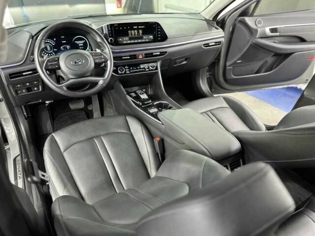 Сірий Хендай Соната, об'ємом двигуна 2 л та пробігом 68 тис. км за 15200 $, фото 8 на Automoto.ua