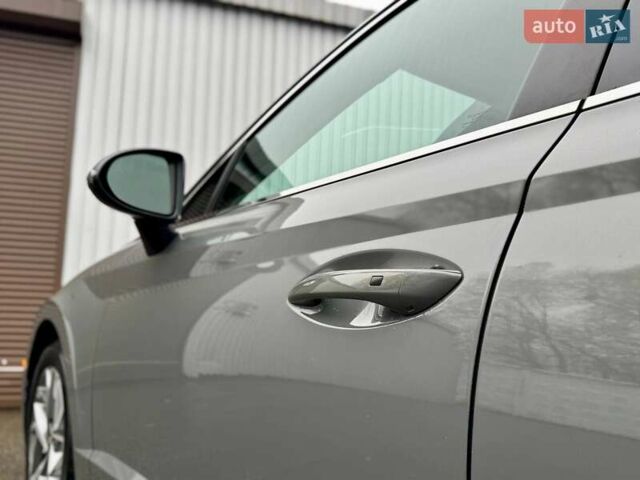Сірий Хендай Соната, об'ємом двигуна 2.5 л та пробігом 53 тис. км за 19300 $, фото 19 на Automoto.ua