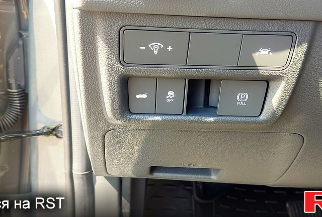 Серый Хендай Соната, объемом двигателя 2.5 л и пробегом 37 тыс. км за 25500 $, фото 9 на Automoto.ua