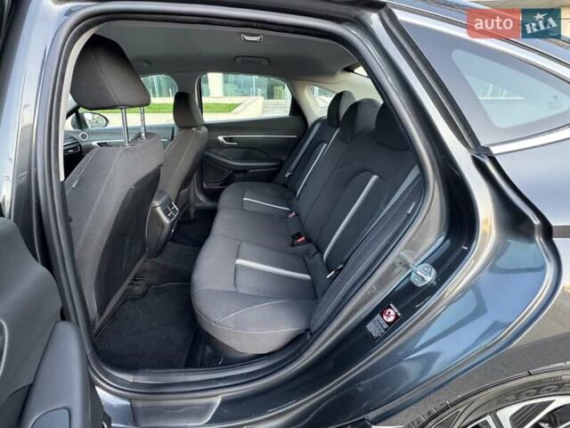 Серый Хендай Соната, объемом двигателя 2 л и пробегом 108 тыс. км за 22500 $, фото 52 на Automoto.ua