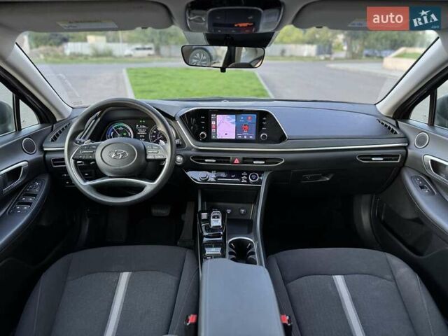 Серый Хендай Соната, объемом двигателя 2 л и пробегом 108 тыс. км за 22500 $, фото 21 на Automoto.ua