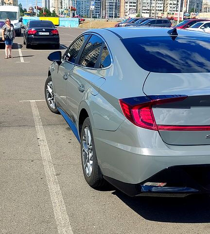 Серый Хендай Соната, объемом двигателя 2.5 л и пробегом 37 тыс. км за 25500 $, фото 4 на Automoto.ua