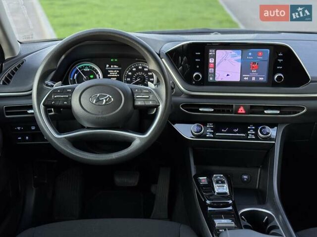 Серый Хендай Соната, объемом двигателя 2 л и пробегом 108 тыс. км за 22500 $, фото 22 на Automoto.ua