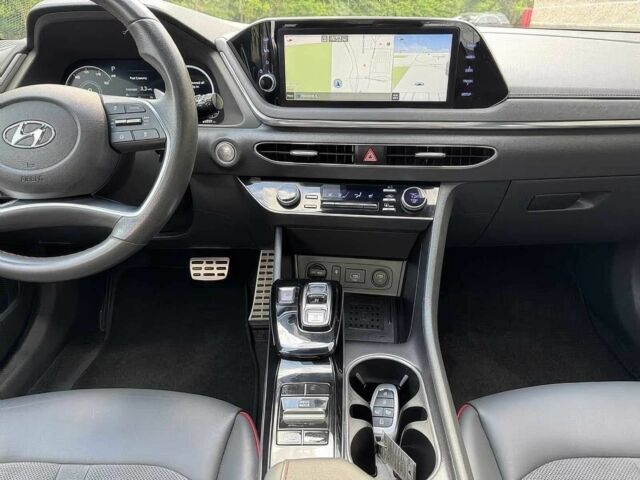 Сірий Хендай Соната, об'ємом двигуна 1.6 л та пробігом 23 тис. км за 6800 $, фото 8 на Automoto.ua