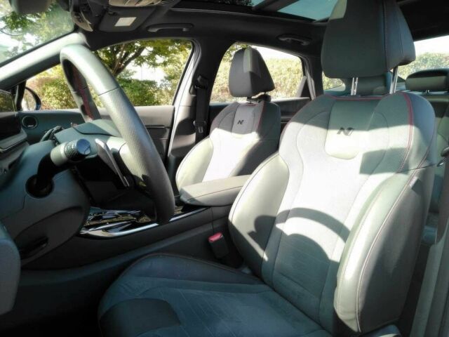 Серый Хендай Соната, объемом двигателя 2.5 л и пробегом 12 тыс. км за 15800 $, фото 8 на Automoto.ua