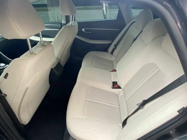 Серый Хендай Соната, объемом двигателя 2.5 л и пробегом 32 тыс. км за 20000 $, фото 6 на Automoto.ua