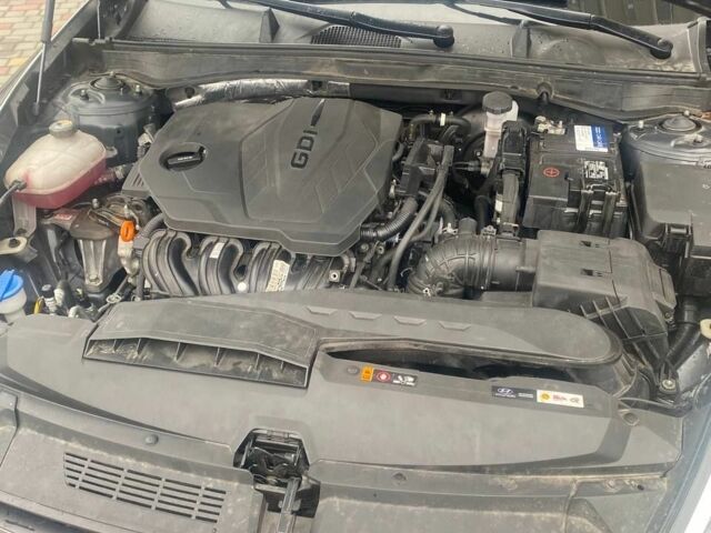 Серый Хендай Соната, объемом двигателя 2.5 л и пробегом 32 тыс. км за 20000 $, фото 9 на Automoto.ua