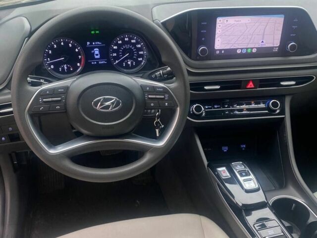 Серый Хендай Соната, объемом двигателя 2.5 л и пробегом 32 тыс. км за 20000 $, фото 1 на Automoto.ua