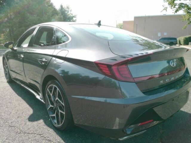 Серый Хендай Соната, объемом двигателя 2.5 л и пробегом 12 тыс. км за 15800 $, фото 3 на Automoto.ua