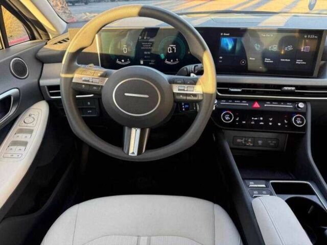 Серый Хендай Соната, объемом двигателя 2.5 л и пробегом 10 тыс. км за 10300 $, фото 9 на Automoto.ua