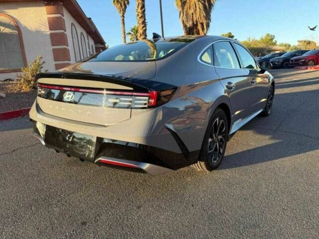 Серый Хендай Соната, объемом двигателя 2.5 л и пробегом 10 тыс. км за 10300 $, фото 4 на Automoto.ua