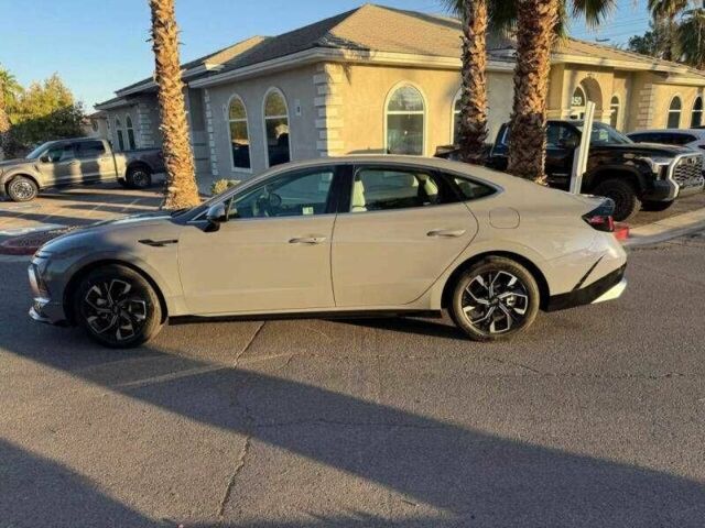 Серый Хендай Соната, объемом двигателя 2.5 л и пробегом 10 тыс. км за 10300 $, фото 1 на Automoto.ua