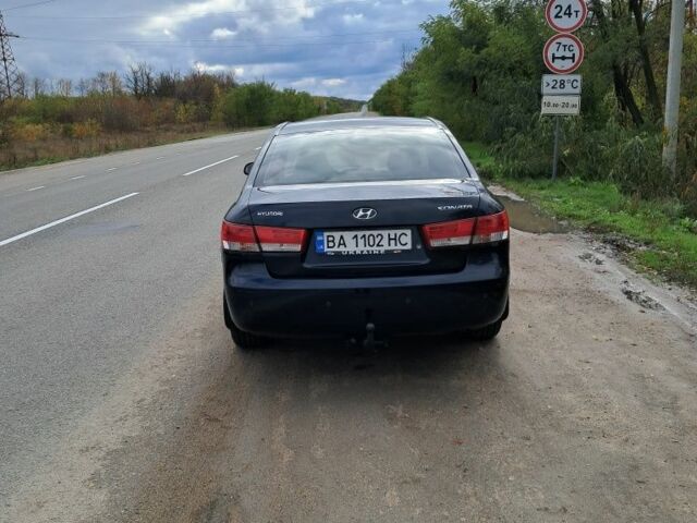 Синий Хендай Соната, объемом двигателя 2 л и пробегом 270 тыс. км за 6350 $, фото 7 на Automoto.ua
