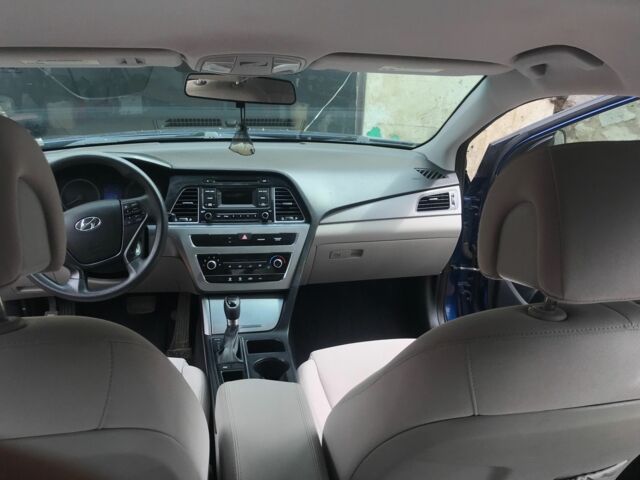 Синий Хендай Соната, объемом двигателя 2.4 л и пробегом 140 тыс. км за 9000 $, фото 3 на Automoto.ua