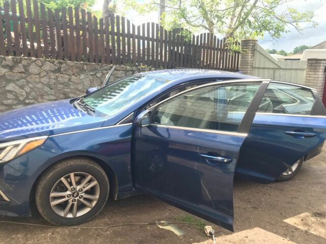 Синий Хендай Соната, объемом двигателя 2.4 л и пробегом 140 тыс. км за 9000 $, фото 6 на Automoto.ua