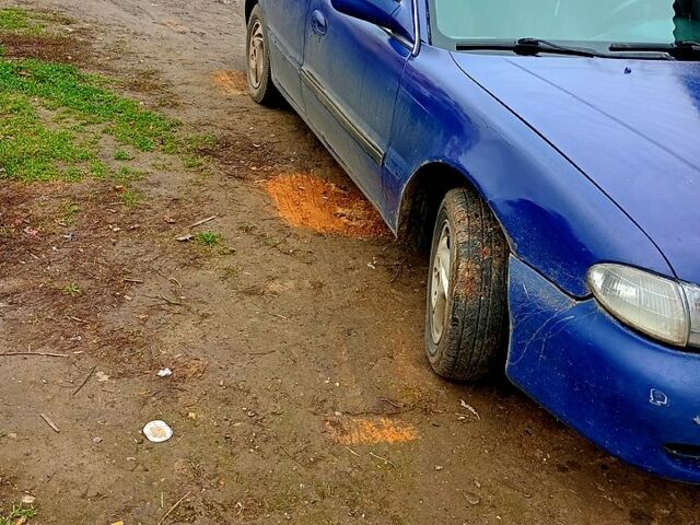 Синий Хендай Соната, объемом двигателя 2 л и пробегом 100 тыс. км за 1500 $, фото 3 на Automoto.ua