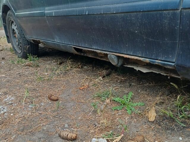 Хендай Соната 1997 у Запоріжжя на Automoto.ua Синій Хендай Соната, об'ємом двигуна 2 л та пробігом 350 тис. км за 598 $, фото 3 на Automoto.ua