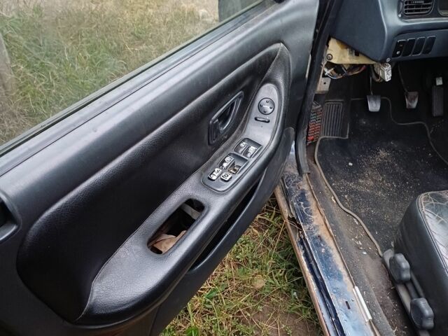 Хендай Соната 1997 у Запоріжжя на Automoto.ua Синій Хендай Соната, об'ємом двигуна 2 л та пробігом 350 тис. км за 598 $, фото 5 на Automoto.ua