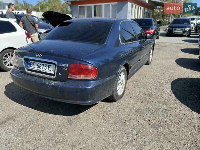 Синий Хендай Соната, объемом двигателя 2 л и пробегом 377 тыс. км за 2999 $, фото 3 на Automoto.ua