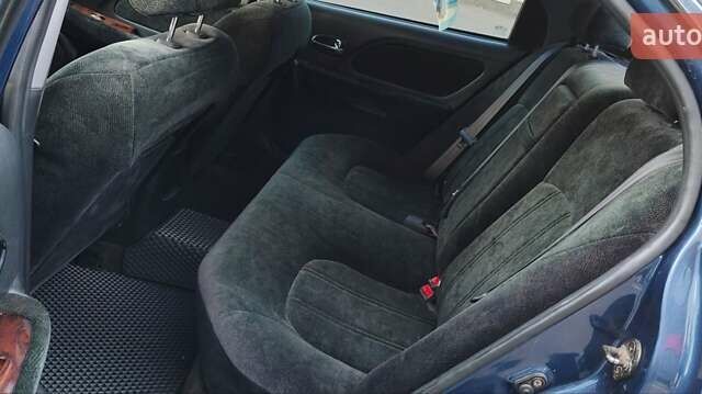 Синий Хендай Соната, объемом двигателя 2.7 л и пробегом 317 тыс. км за 2900 $, фото 5 на Automoto.ua