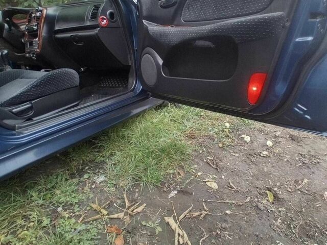 Синий Хендай Соната, объемом двигателя 2 л и пробегом 144 тыс. км за 2200 $, фото 14 на Automoto.ua