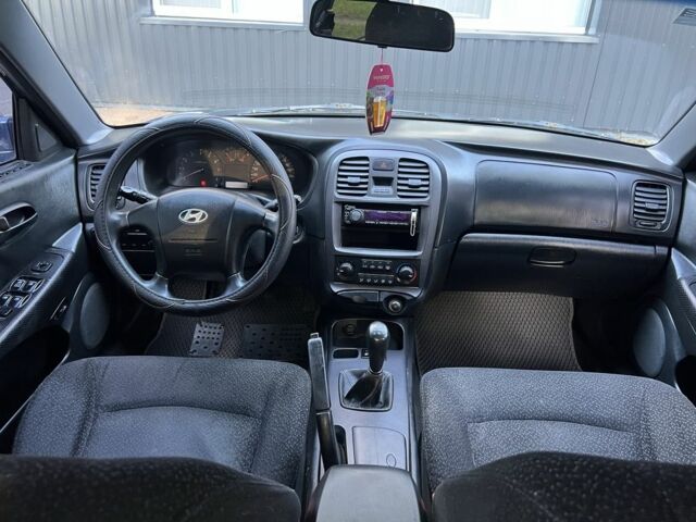 Синий Хендай Соната, объемом двигателя 2 л и пробегом 344 тыс. км за 3000 $, фото 9 на Automoto.ua