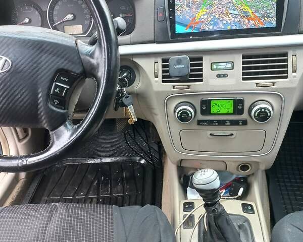 Синий Хендай Соната, объемом двигателя 2.36 л и пробегом 357 тыс. км за 4400 $, фото 2 на Automoto.ua