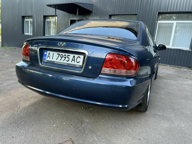 Синий Хендай Соната, объемом двигателя 2 л и пробегом 344 тыс. км за 3000 $, фото 3 на Automoto.ua