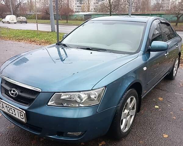 Синий Хендай Соната, объемом двигателя 2.36 л и пробегом 357 тыс. км за 4400 $, фото 11 на Automoto.ua
