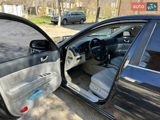 Синій Хендай Соната, об'ємом двигуна 2.4 л та пробігом 332 тис. км за 6100 $, фото 8 на Automoto.ua