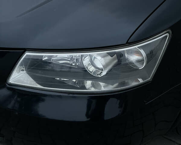 Синій Хендай Соната, об'ємом двигуна 2.4 л та пробігом 226 тис. км за 7200 $, фото 23 на Automoto.ua