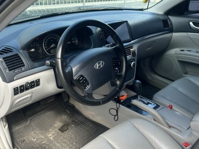 Синій Хендай Соната, об'ємом двигуна 2.4 л та пробігом 340 тис. км за 6000 $, фото 6 на Automoto.ua