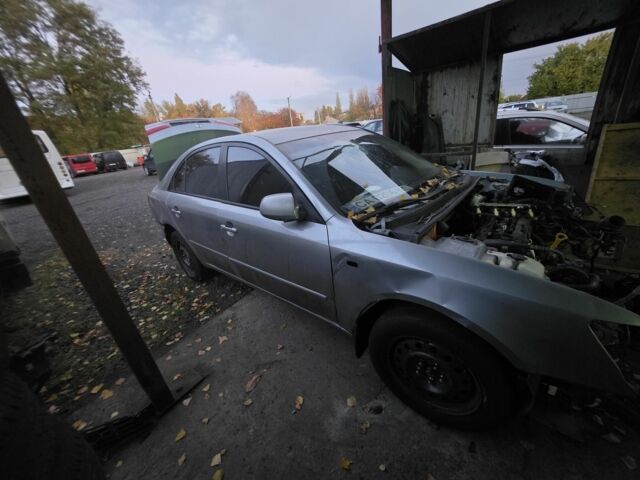 Синий Хендай Соната, объемом двигателя 2 л и пробегом 270 тыс. км за 2500 $, фото 4 на Automoto.ua