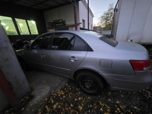 Синий Хендай Соната, объемом двигателя 2 л и пробегом 270 тыс. км за 2500 $, фото 2 на Automoto.ua