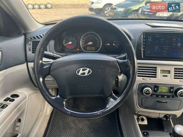 Синий Хендай Соната, объемом двигателя 1.99 л и пробегом 278 тыс. км за 5699 $, фото 21 на Automoto.ua